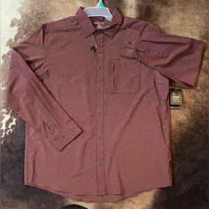 Swiss Tech Men's Casual Button-Down Shirt in Burgundy
